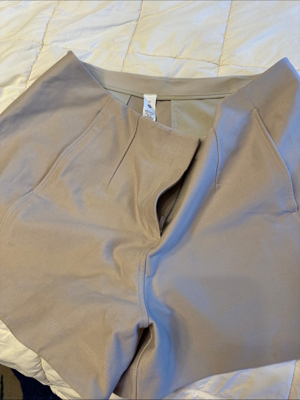lululemon athletica Beige High-Waist Pleated Short - Picture 3 of 10